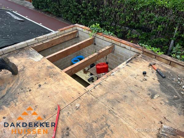 Plat dak vervangen met open constructie in Huissen Plat dak vervangen met open constructie in Huissen